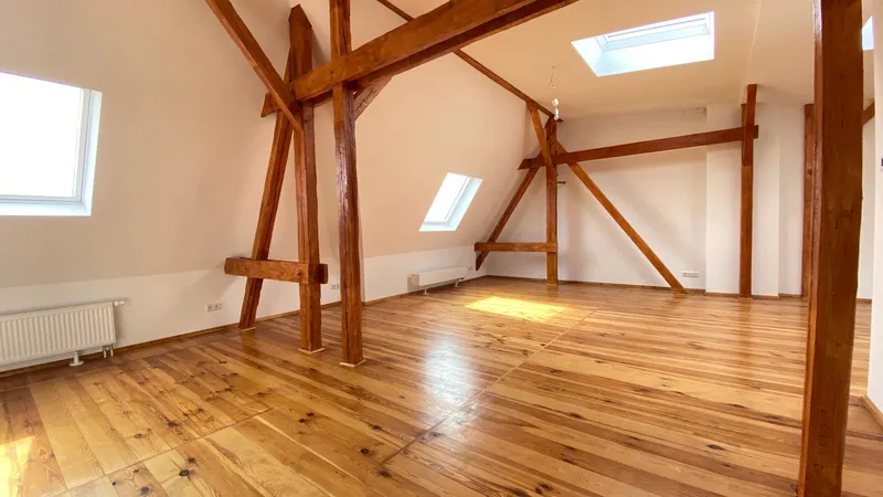 Großzügige Dachgeschosswohnung! — photo 1
